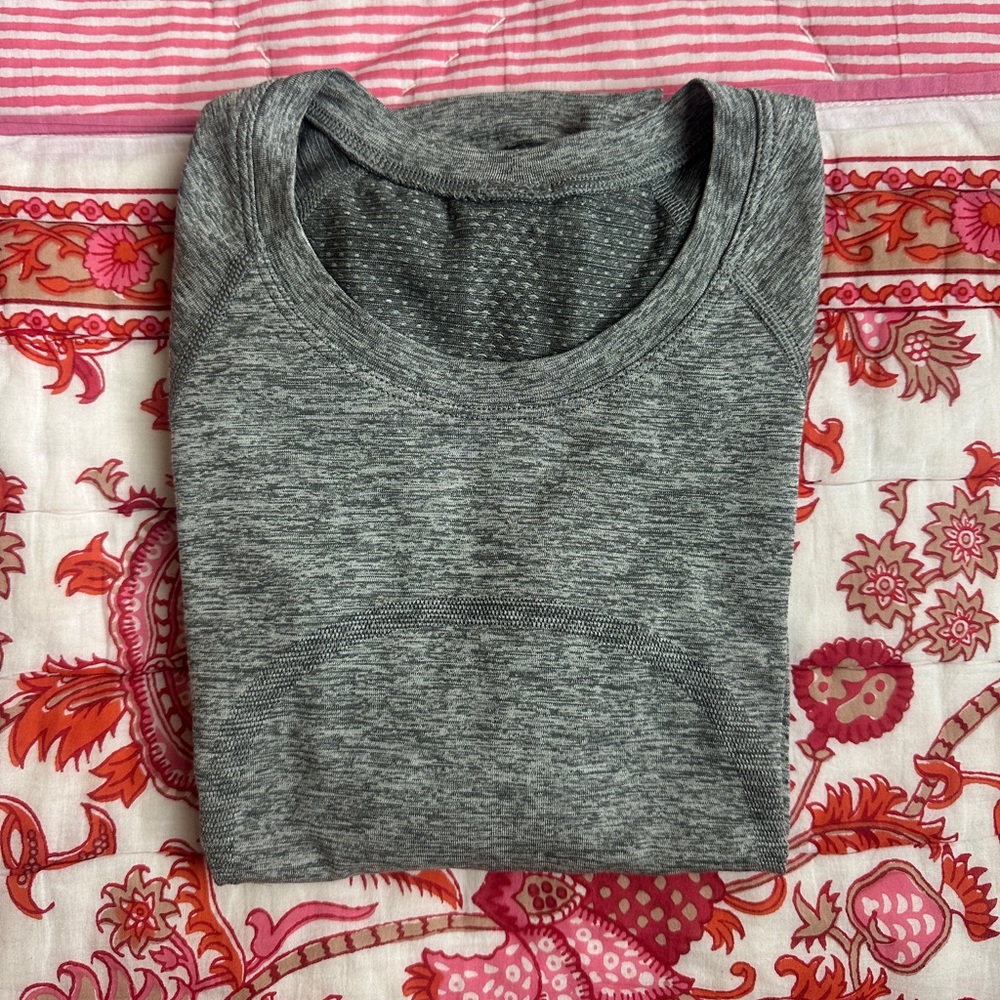 lululemon athletica Grey Heather Long Sleeve Crew
